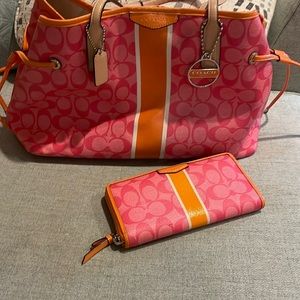 Coach pocketbook and wallet